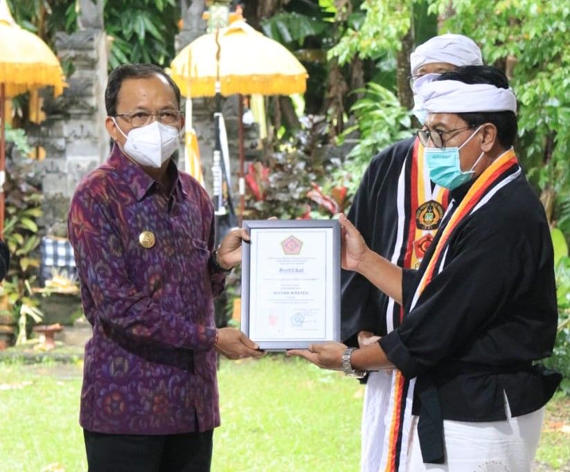 podiumnews.com-Gubernur Koster Dinobatkan Sebagai Dewan Penasehat Utama PPS Kertha Wisesa Bali